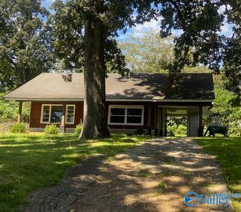 914 Madison Ave, Tuscumbia, AL, 35674