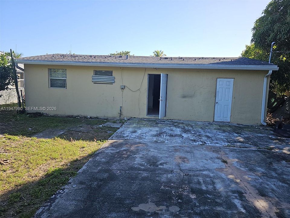 1st image of 2243 Mayo St