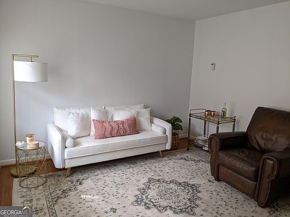 4th image of 1456 University Dr NE #1
