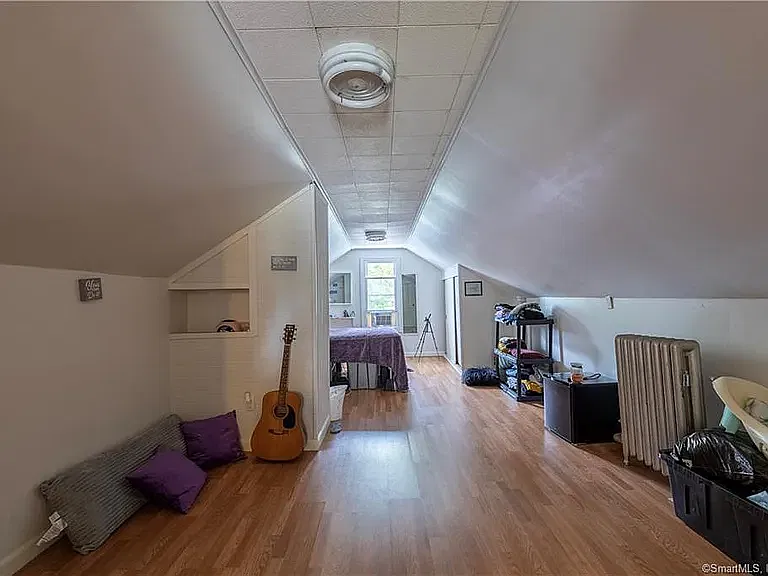 3 bed, $1,995 — Photo 2