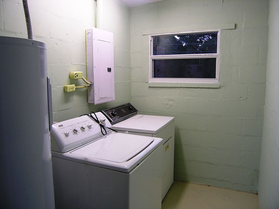 large utility room for washer/dryer