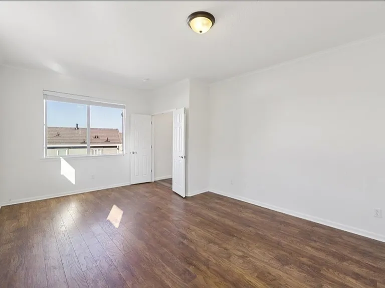 1888 Leaning Oak Dr — Photo 14