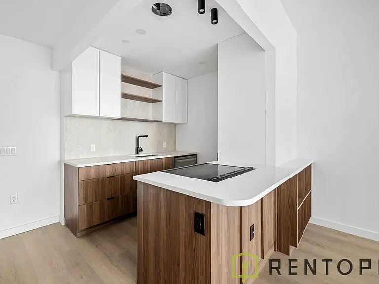 1051 Pacific St #706 — Photo 4