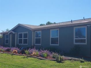 65 Old Goat Ln, Sequim, WA 98382