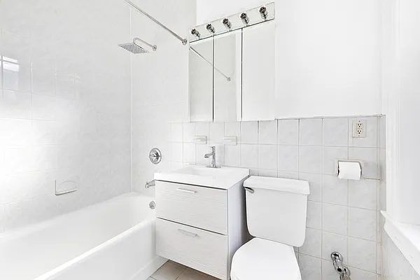 Rented by Compass | media 14