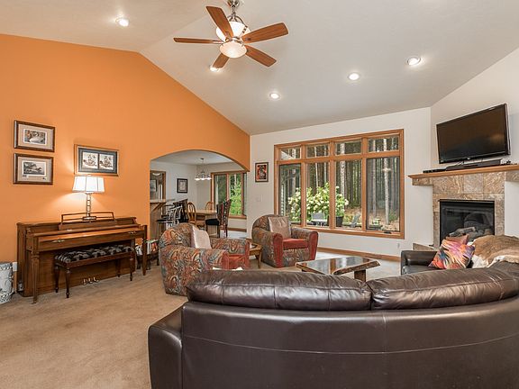 5th image of 385 Hoganwood Cir
