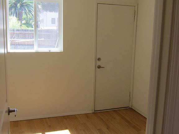 5th image of 1470 Silver Lake Blvd