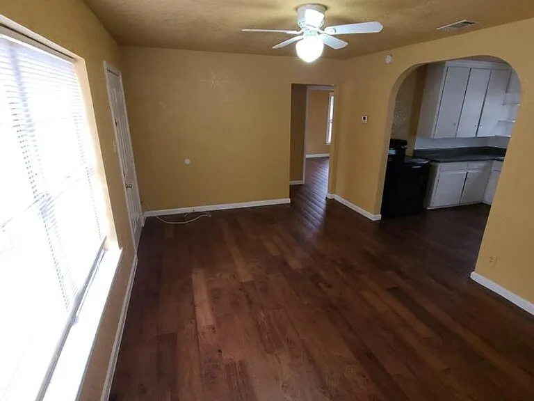 4928 Nolan St — Photo 4