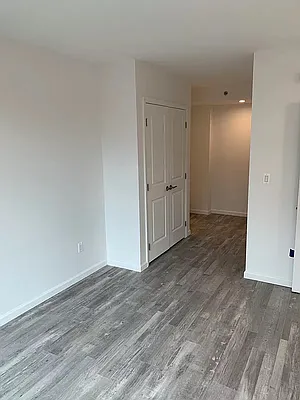 Rented by Avenues Real Estate | media 21