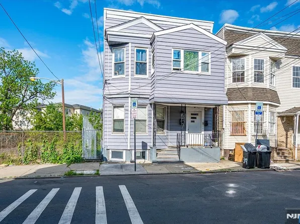 37 Blum St, Newark, NJ 07103