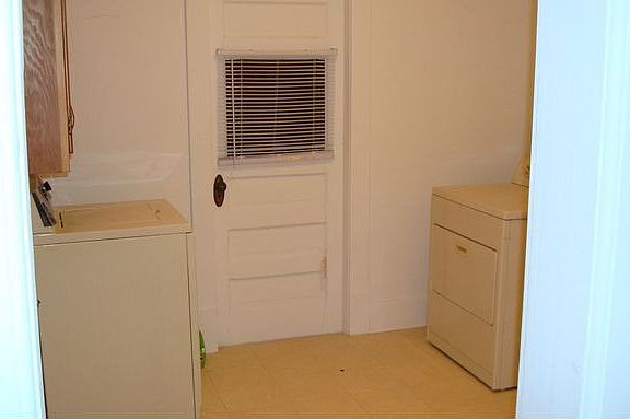 Laundry Room W Included Washer And Dryer