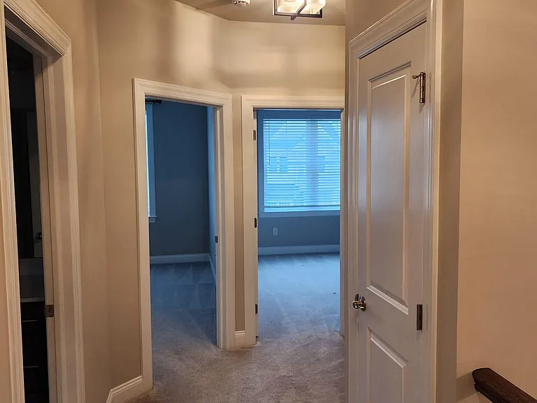 212 Foxhedge Rd — Photo 2