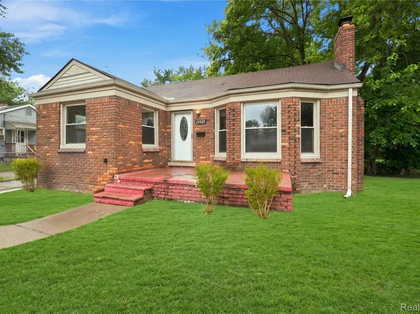 21927 Curie Ave, Warren, MI 48091