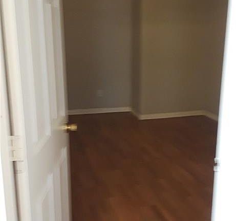 3rd image of 801 N Elm St