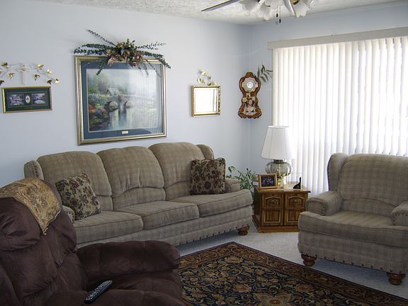 2nd image of 418 17th St