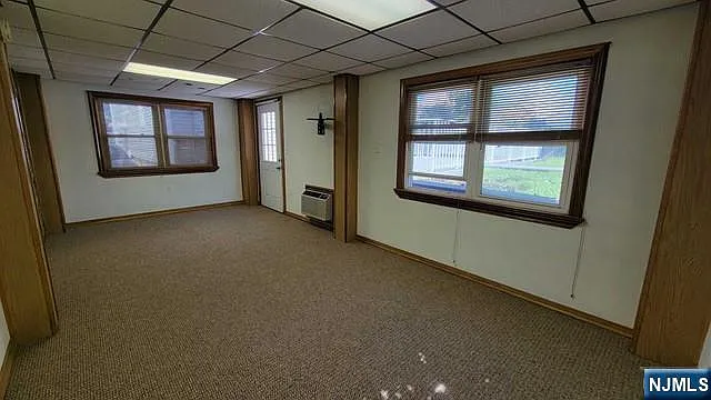 426 Grace Ave — Photo 16