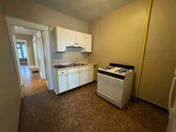 942 Sherburne Ave, 942 Sherburne Ave APT 2, Saint Paul, MN 55104