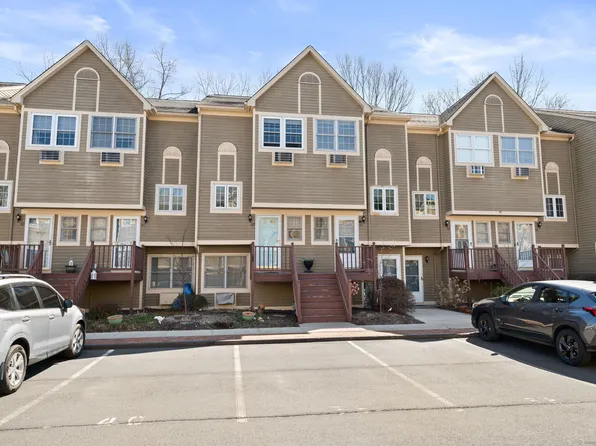 50 Pierce Street APT 39, Plainville, CT 06062