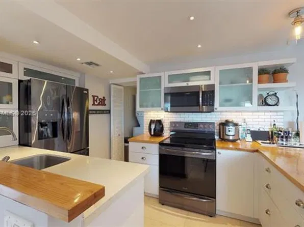 77 Crandon Blvd #Cu-8d, Key Biscayne, FL 33149
