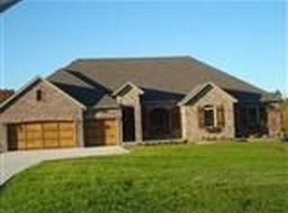 387 Russell Ridge Rd, Nixa, MO 65714