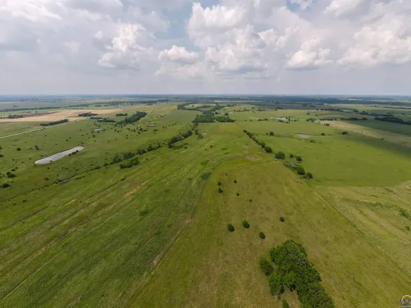 640 Road 260, Americus, KS 66835