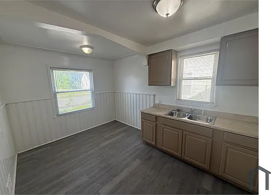 16077 Fairmount Dr — Photo 34