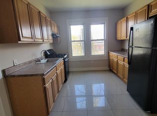 15 Harding Ter FLOOR 2, Newark, NJ 07112