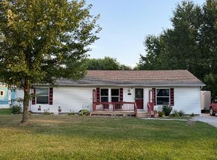 5740 Iroquois Dr, Howell, MI 48843