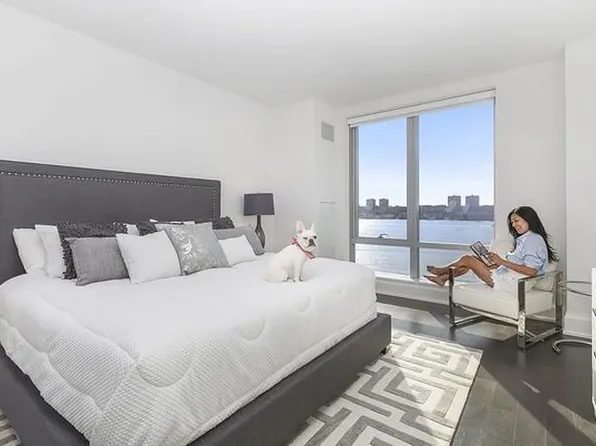 50 Riverside Boulevard 9A image 1 of 10