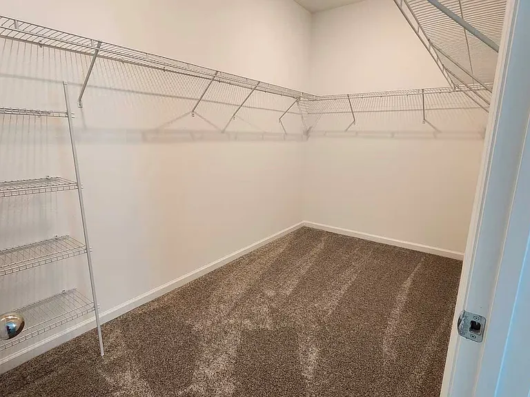 1430 Brentwood Dr — Photo 16