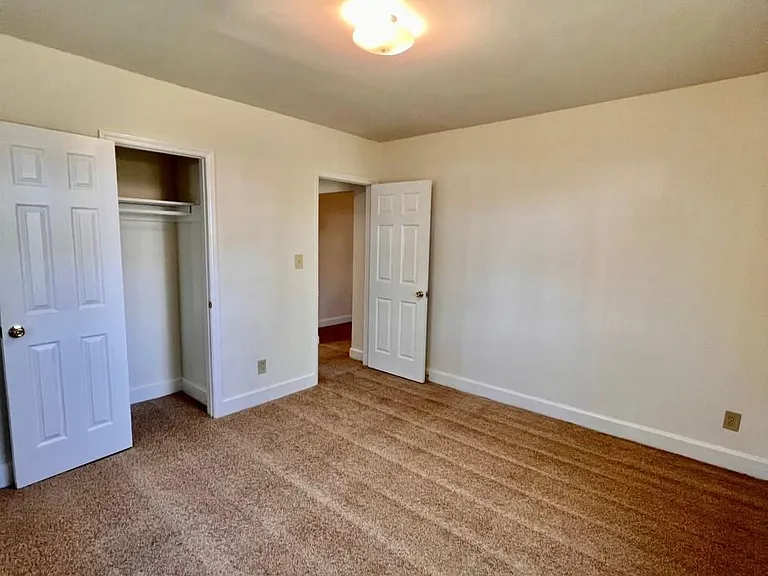 312 Elmhurst Rd — Photo 10