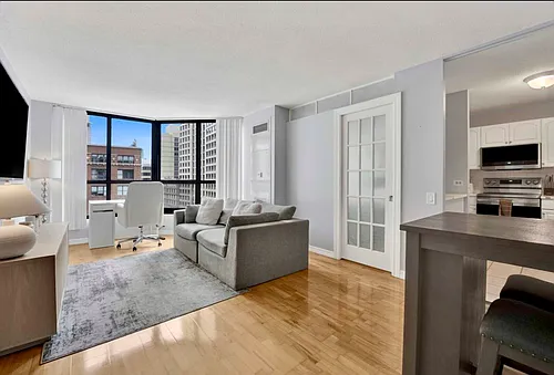 405 N Wabash Ave Photo 1