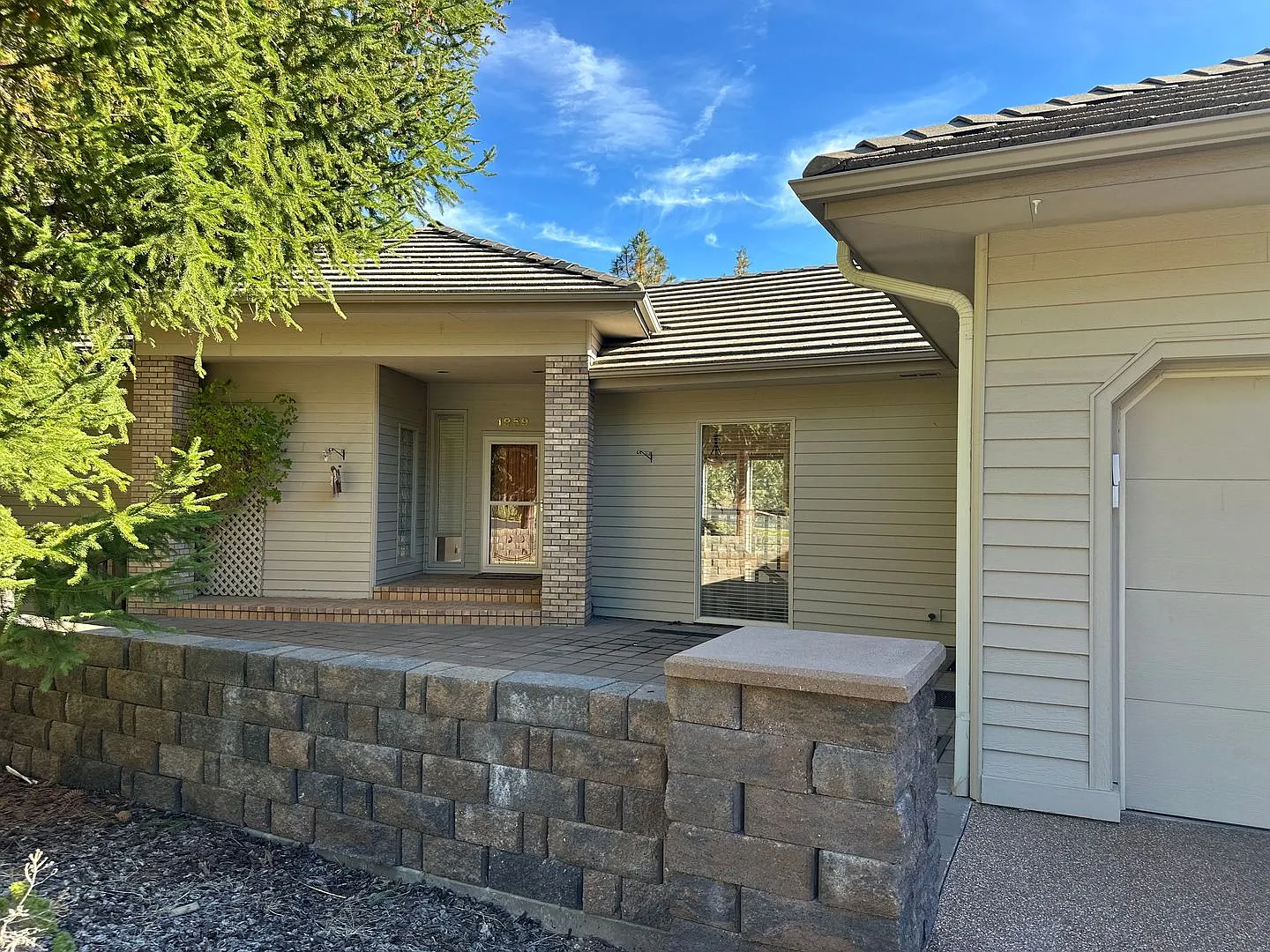 Unique 5-Bedroom Bend Home with Mountain Views & Separate Lower-Level Living Space — Photo 2