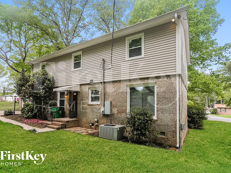 6404 Pencade Ln — Photo 15