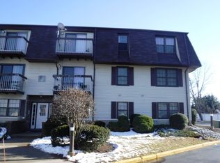 134 Orlando St, Edison, NJ 08817