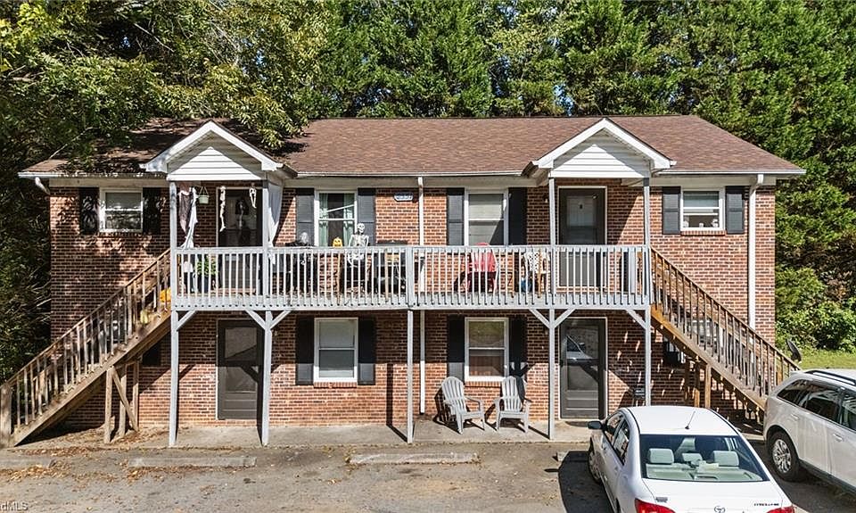 1st image of 2551 Green Oaks Ct