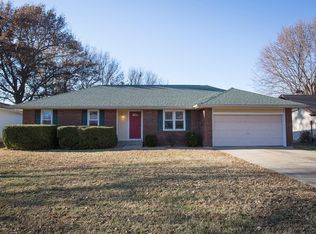 3635 S Hillcrest Ave, Springfield, MO 65807