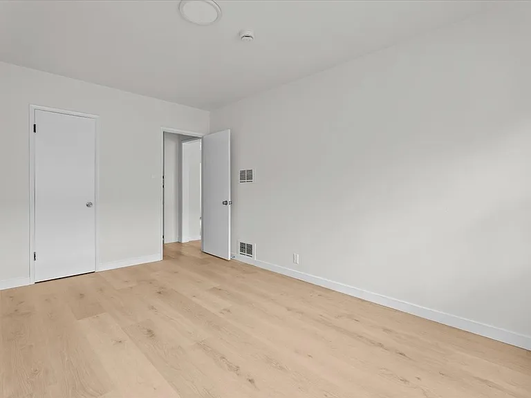 6242 Beck Ave #5 — Photo 13