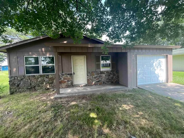 1610 N Porter St, Stuttgart, AR 72160
