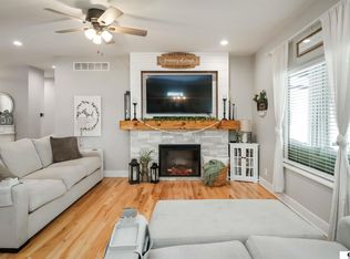 1046 N 107th St, Lincoln, NE 68527