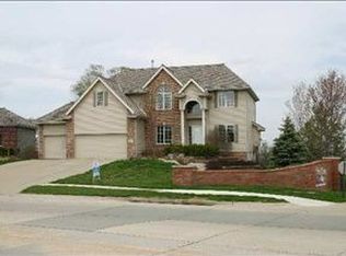 825 S 174th St, OMAHA, NE 68118