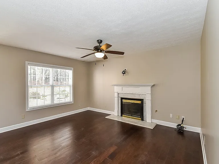 2091 Samantha Cir SW — Photo 4