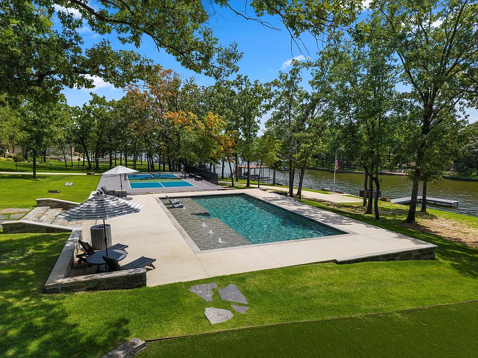 1st image of 207 Sandpiper Dr