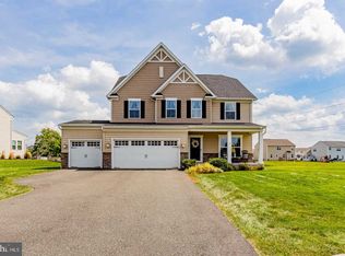 105 Fox Hollow Dr, Gilbertsville, PA 19525