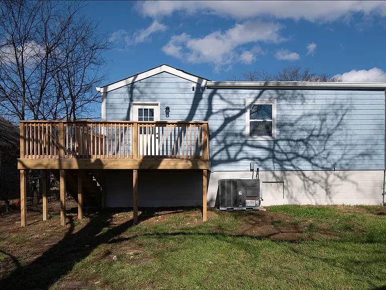 112 Wiley St — Photo 10