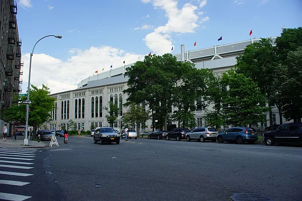 Rented by Norman Raindel, LREB | media 23