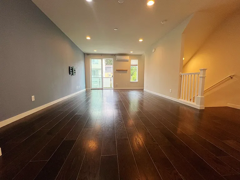 14652 36th Ct NE — Photo 3