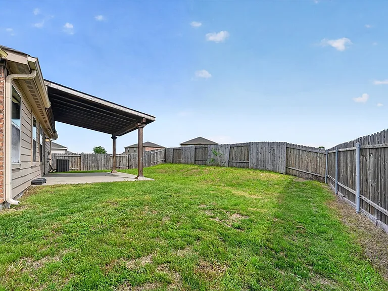 204 Lamont Rd — Photo 26
