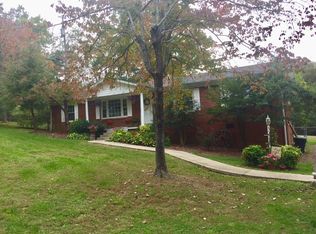 1114 Rainbow Cir, Westmoreland, TN 37186