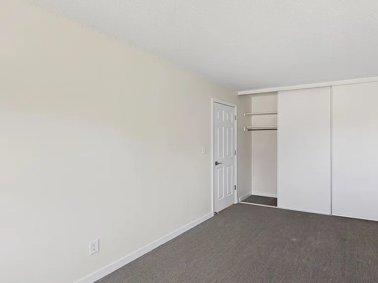 109th Place Apartments — Photo 46